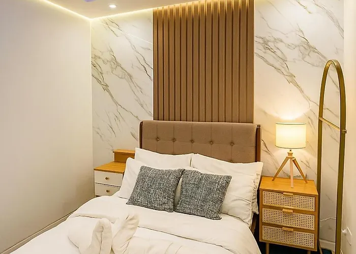 Apartment Stylish & Cozy 1 Bedroom Near Mall Of